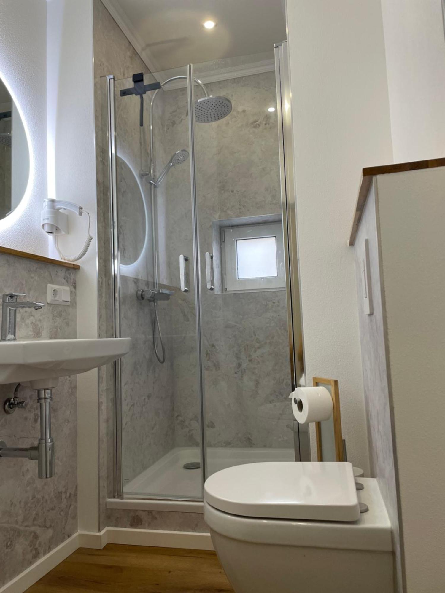 Modernes, Grosses City Appartement 95 Qm Meuselwitz エクステリア 写真