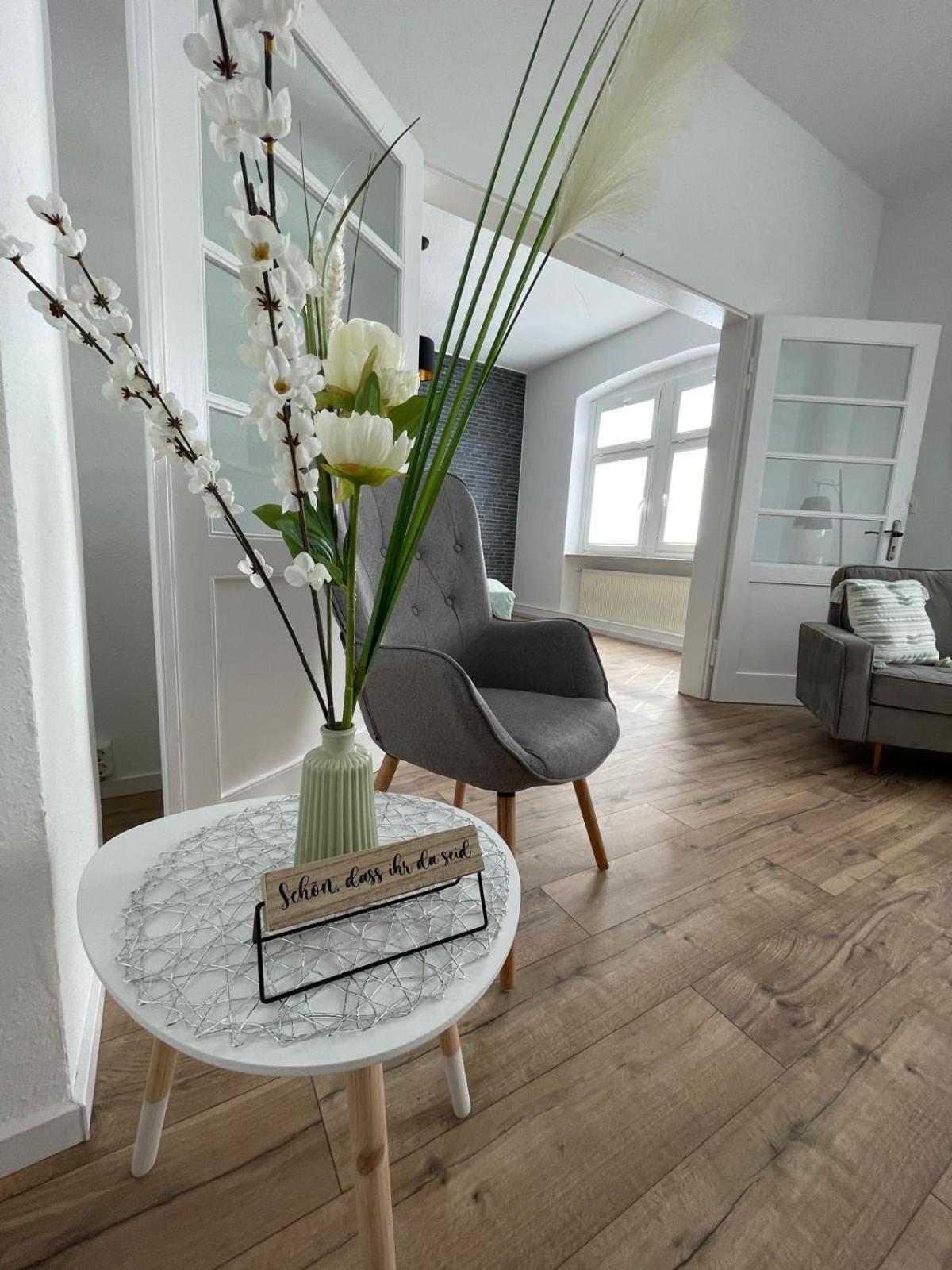 Modernes, Grosses City Appartement 95 Qm Meuselwitz エクステリア 写真